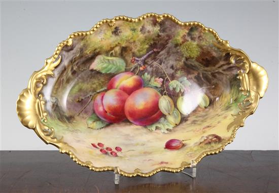 A Royal Worcester fruit-painted dessert dish, c.1922, 31cm